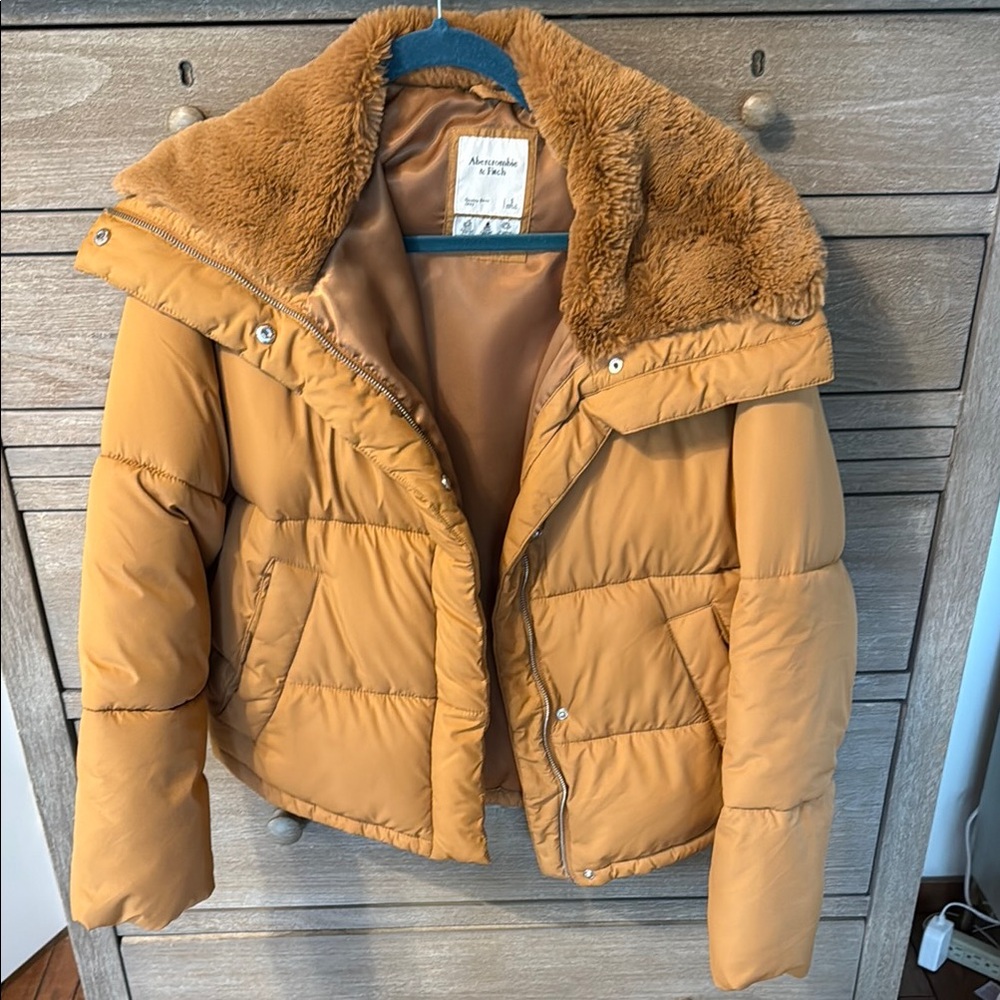 Abercrombie & Fitch Camel Puffer Jacket with Faux Fur Collar